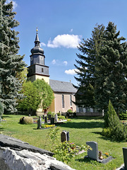 Großneundorf  - Kirche und Friehof