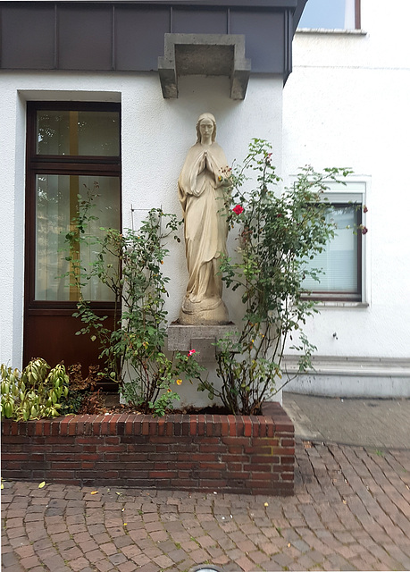 figure at entry