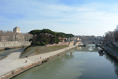 Roma, Isola Tiberina e Ponte Cestio sul Tevere