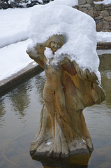 Зима в Коростышеве. Статуя в парке усадьбы Олизаров