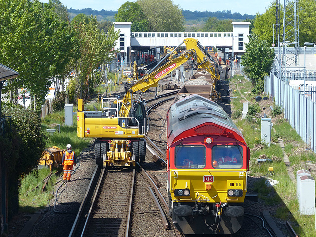DB Cargo 66165 at Havant (3) - 4 May 2019