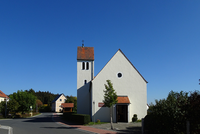 Poppberg, Martin-Luther-Kirche (PiP) - die Kirche auf der Wasserscheide