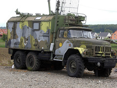 Funkerlastwagen GMC CCKW der Amerikanischen Armee in Hatten