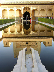 Myrtenhof (Patio de los Arrayanes) in der Alhambra von Granada