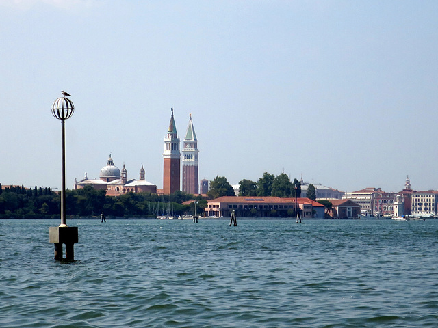 Two Towers, Venezia