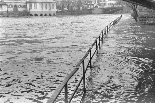 L'eau monte à Strasbourg (1984)