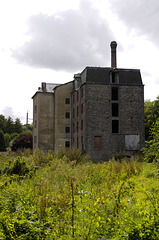 Le Moulin Abandonné