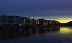 Hafencity Oslo zur goldenen/blauen Stunde  (© Buelipix)