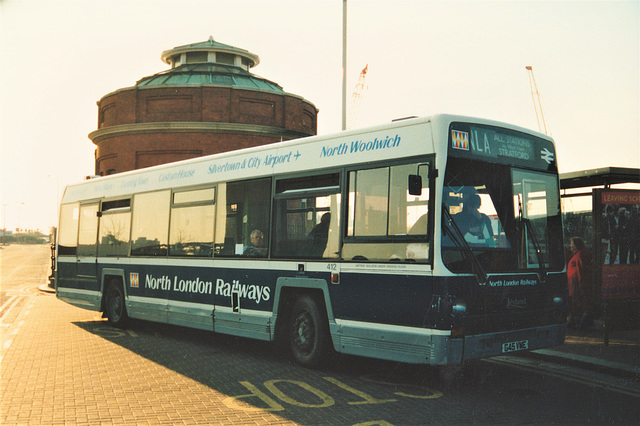 Kentish Bus 412 (G45 VME) seen at Woolwich Ferry – 22 March 1995 (255-13)