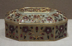 Mughal Box with a Cover in the Metropolitan Museum of Art, August 2023