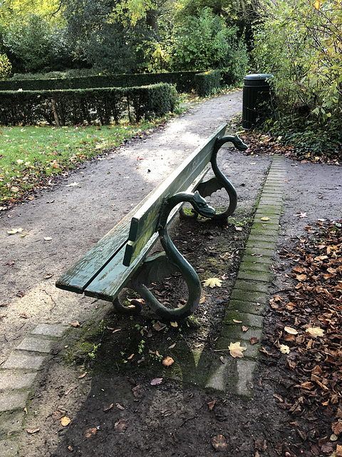 A bench in Minnewaterpark.