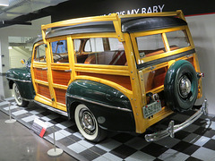 1948 Ford Super DeLuxe Woodie Wagon