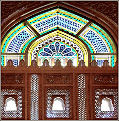 Mascate : Una bella e grande vetrata all'interno della Moskea Sultan Qaboos