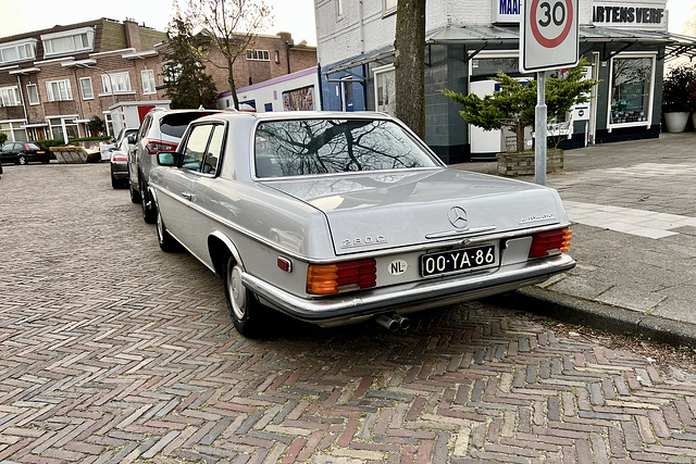 1974 Mercedes-Benz 280 C