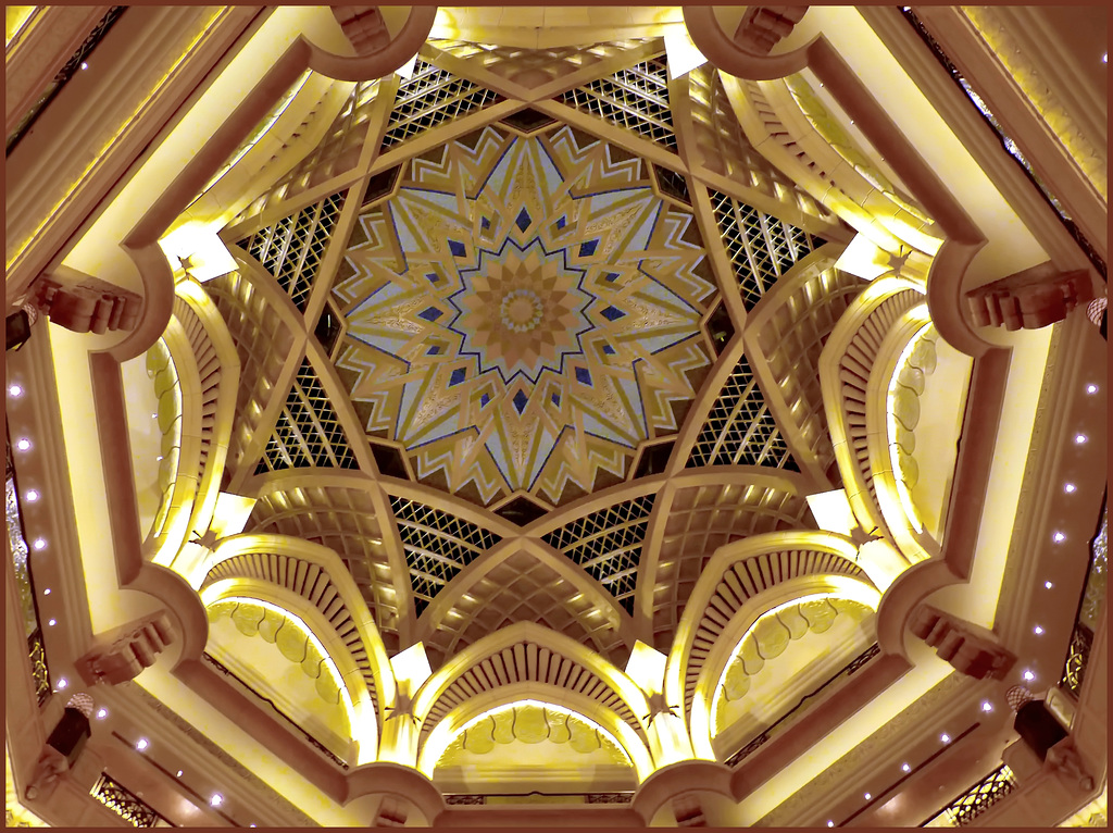 AbuDhabi : la cupola della casa del presidente Sheikh Zayed