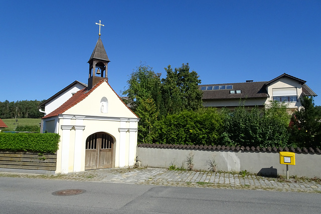 Hagenau, Wegkapelle "Zum Gekreuzigten Heiland"