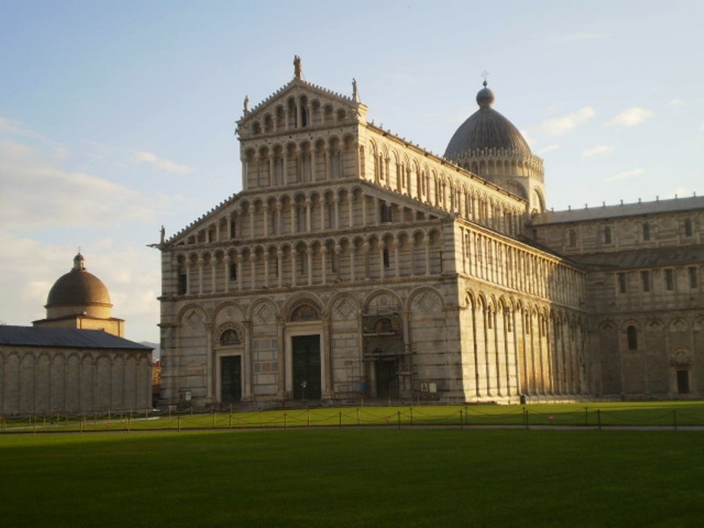 Pisa Cathedral (1092).