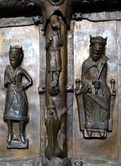 Płock - Bronze door