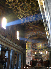 Basilica Santa Maria in Trastevere (© Buelipix)