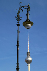 Berlin: Turmbeleuchtung ? Oder Angezapft  :-)
