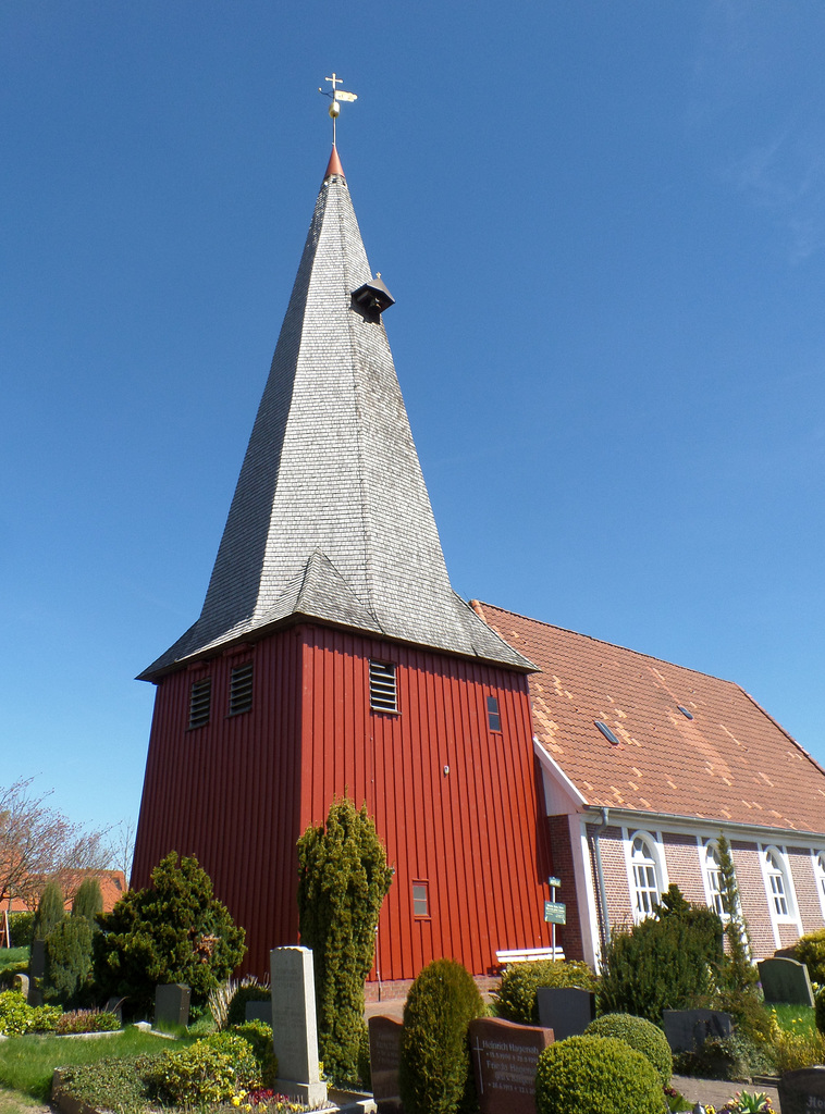 Kirchturm aus Holz: St. Marien in Hollern-Twielenfleth