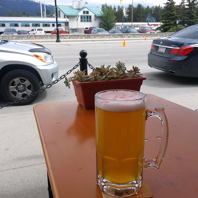 Canada 2016 – The Canadian – Jasper – Some beer