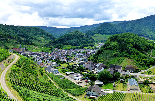 DE - Mayschoß - View from the vineyards
