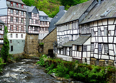 DE - Monschau - Rur flowing through the old town