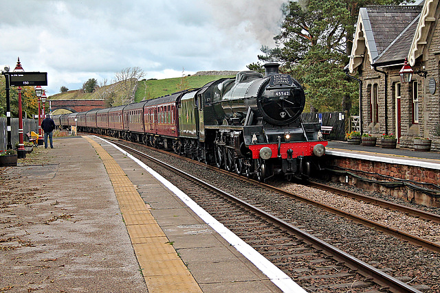 Stanier LMS class 6P Jubilee 45699 GALATEA running as 45562 ALBERTA at Kirkby Stephen with 1Z87 14.11 Carlisle - London Euston The Cumbrian Mountain Express 10th October 2020. (steam as far as Preston