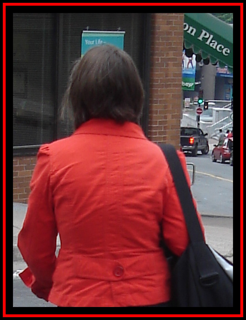 Lady in red on place