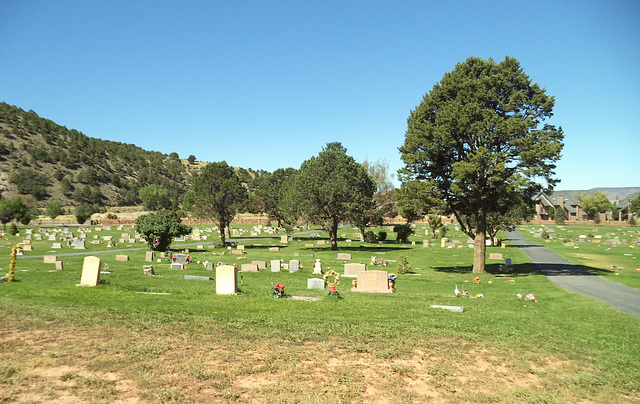 Funerary garden with an utahing flavor