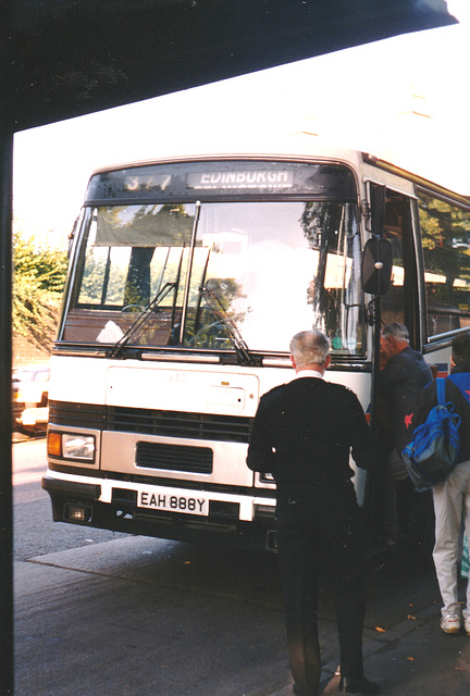 Cambus 450 (EAH 888Y) at Cambridge – 28 Aug 1989 (98-7)