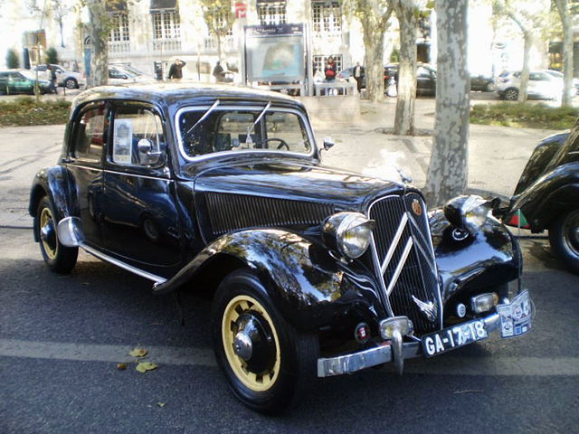 Citroën 11CV (1951).