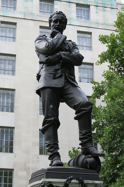 general gordon statue , victoria embankment, london (3)