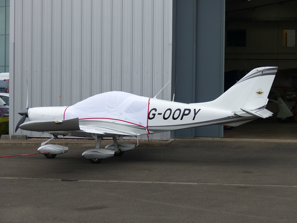 G-OOPY at Turweston - 22 March 2016