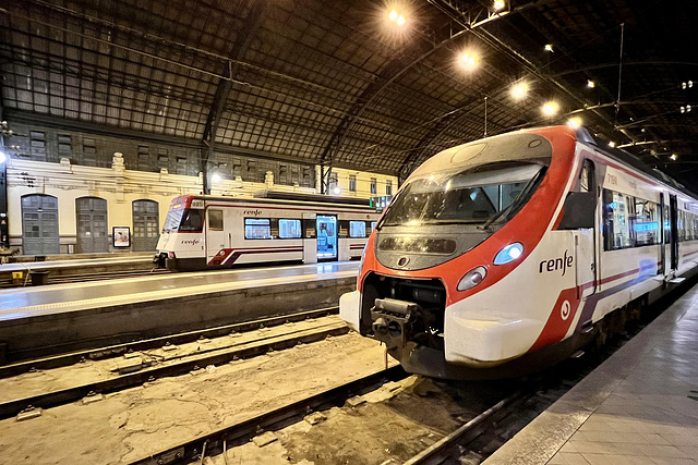 Valencia 2022 – Estació del Nord – Trains