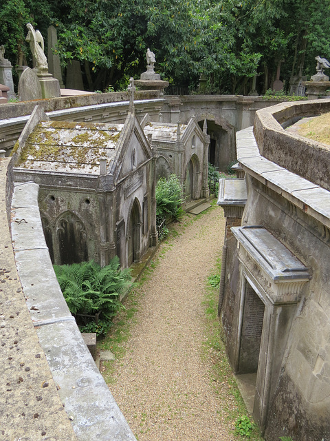 highgate west cemetery, london highgate west cemetery, london