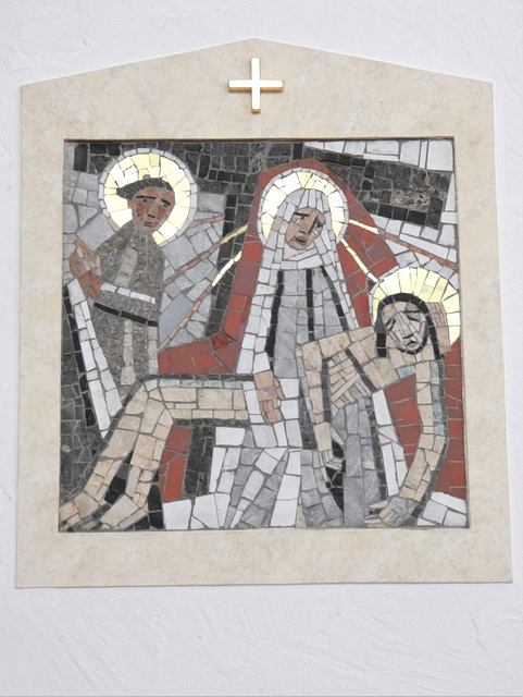 13 Jesus wird vom Kreuz genommen und in den Schoß seiner Mutter gelegt