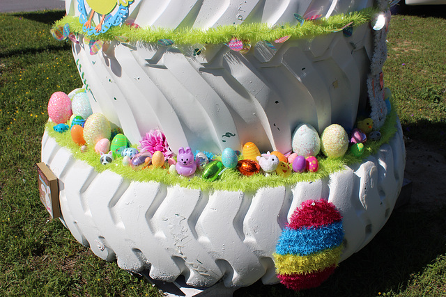 # 5 )  a closer look at the Easter Tires :)))