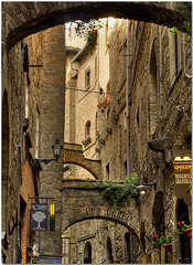 Memories of Tuscany: Volterra Street detail