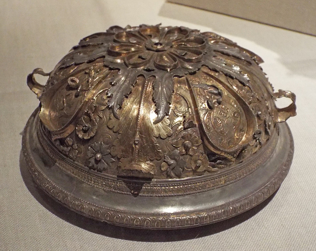 Gilded Silver Cup from Falerii Novi in the Metropolitan Museum of Art, July 2016