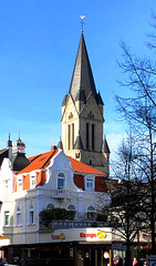 DE - Bad Neuenahr - Rosenkranzkirche, gesehen von der Kreuzstrasse