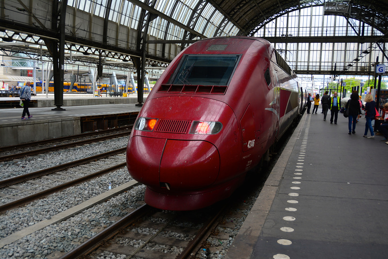 TGV 4346 ready to depart to Paris