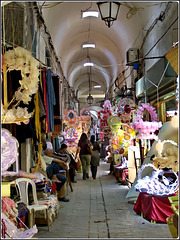 Tunisi : una galleria dedicata allo shopping nelle case della Medina
