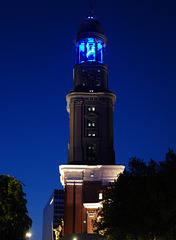 >Michel mit Blaulicht< Hauptkirche St. Michaelis