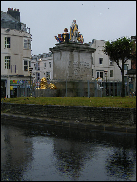King's Statue in the rain
