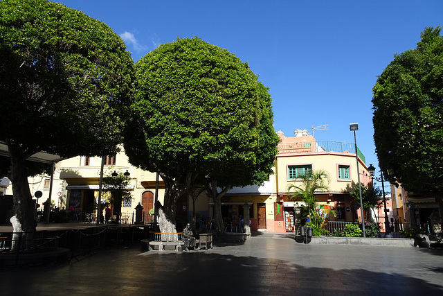 Plaza Del Rosario