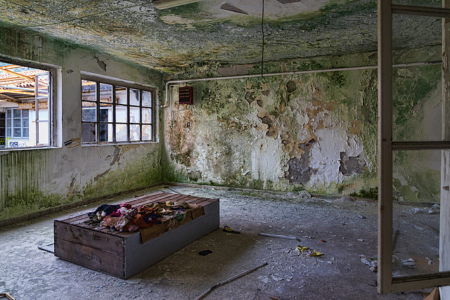 Abandoned Trieste - bedroom
