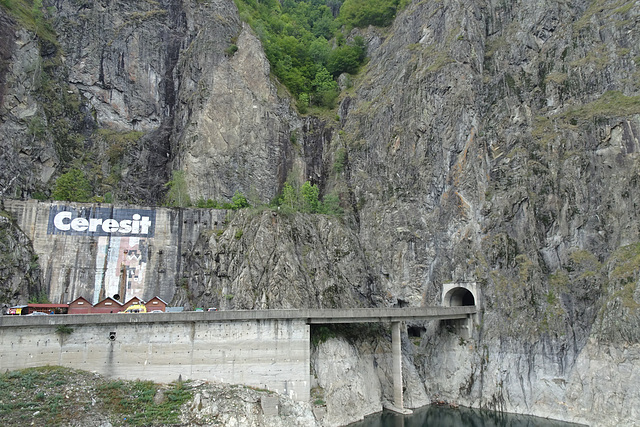 Valea Lui Stan Tunnel