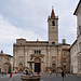 der Dom von Ascoli Piceno, auch bekannt als Cathedral of Sant'Emidio (© Buelipix)